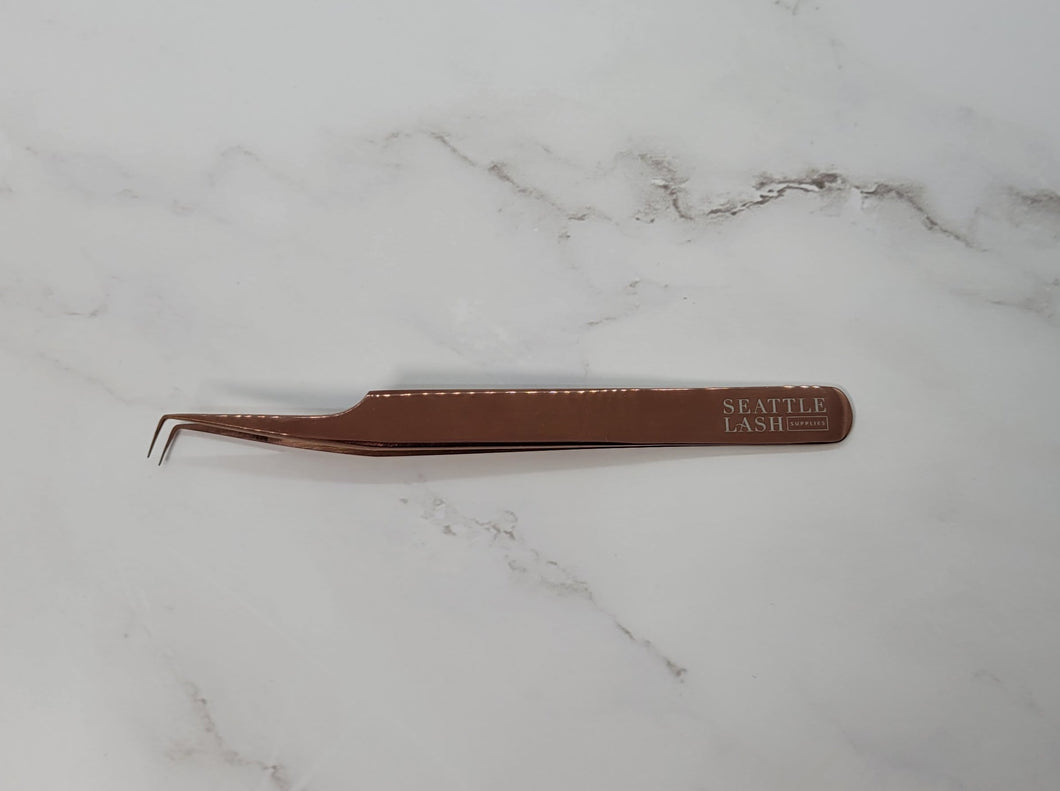 Rose Gold 90° tweezer